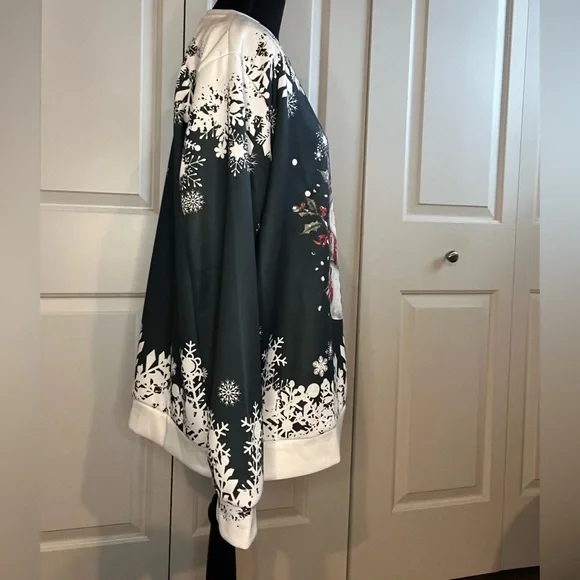 NWOT Winter Snowman Sweatshirt, Snowflakes, Large, Dark Gray - Picture 3 of 6